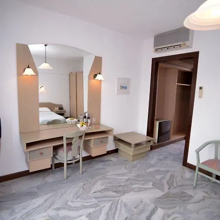 Resort Karma Porto Paros Naousa (Paros)